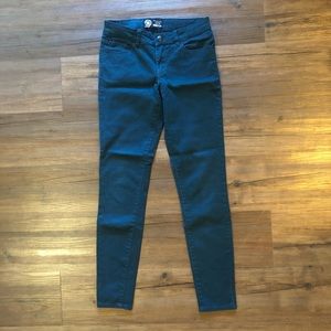Women’s Skinny Jeans in Blue